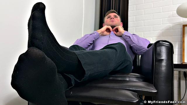 Spy On Nathan'S Feet - Nathan
