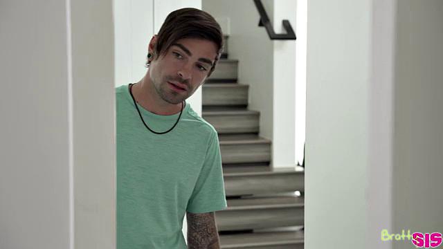 Perving My Stepsister - S23:E4