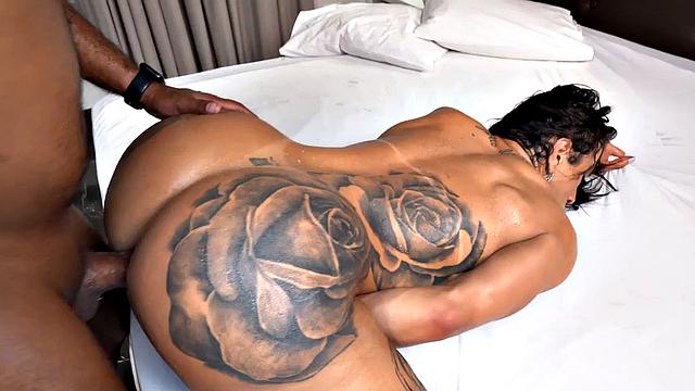 Oiled TS bigbooty and tattooed Latina nailed