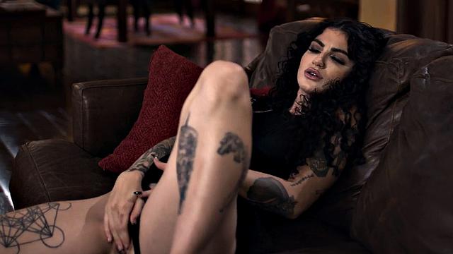 Tattooed petite bae fucked by black in wet pussy