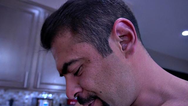 Cosplay stud cocksucking dilf before barebacking