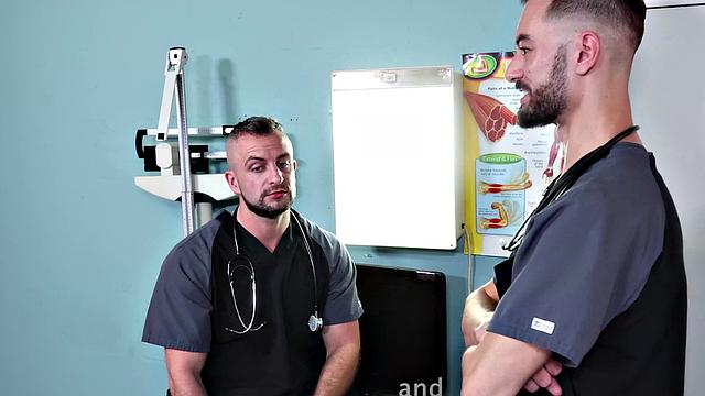 неудержимые сводные братья-доктора трахают друг друга жёстко