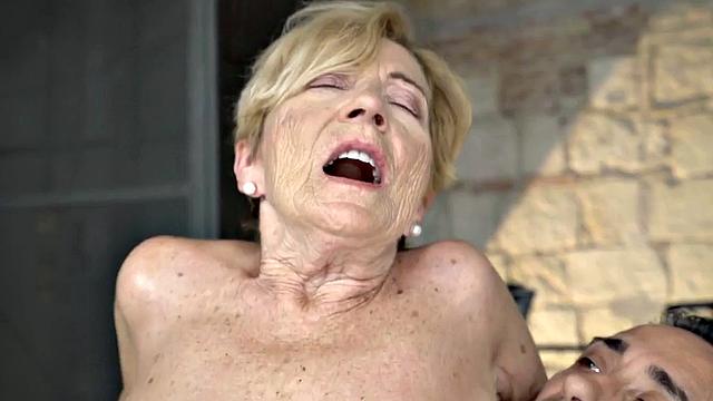 Sexy granny fucked by big white dick in wet pussy hole