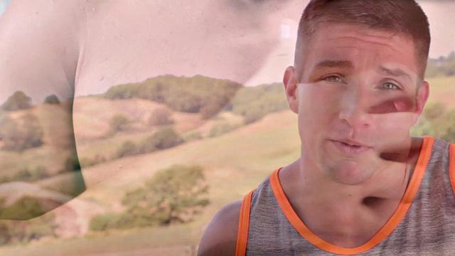 Muscled amateur masturbates solo for cumshot