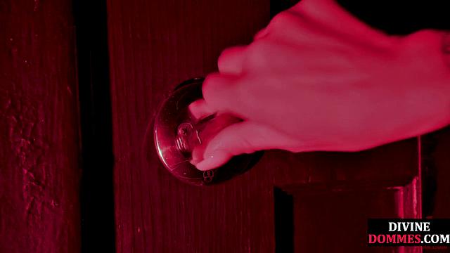 Inked beauty dominating cockcage loser