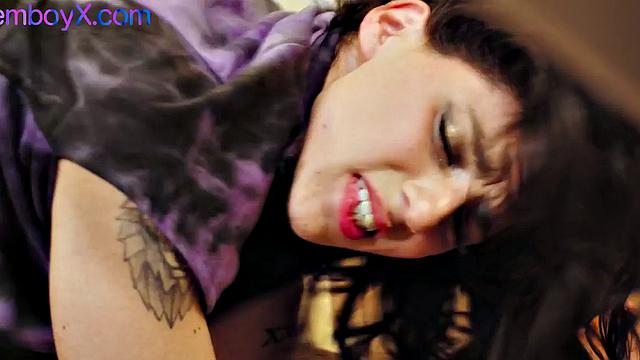 Sportive gym femboy assfucked by a hunk