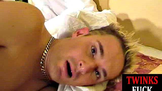 Amateur twink rides after exchanging blowjobs