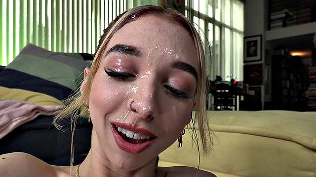 Cumthirsty skinny giving handjob