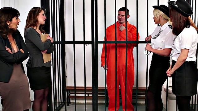 CFNM dommes dicksucking bound subject in jail