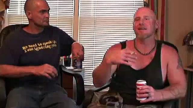 This Buddies session drives me crazy. Ray and Donald are running mates, who are very comfortable with each other as friends and lovers. So this session should have been great, but it's not.