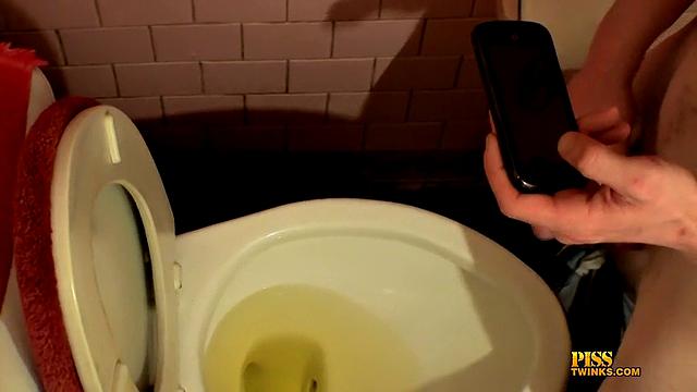 Days Of Straight Boys Pissing - Featuring Cooper Reeves And Welsey Kincaid
