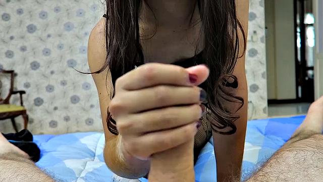 Bee: Femboy Edging Bareback HJ