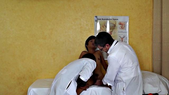 Real enema Asian twink sucked by doctor after check