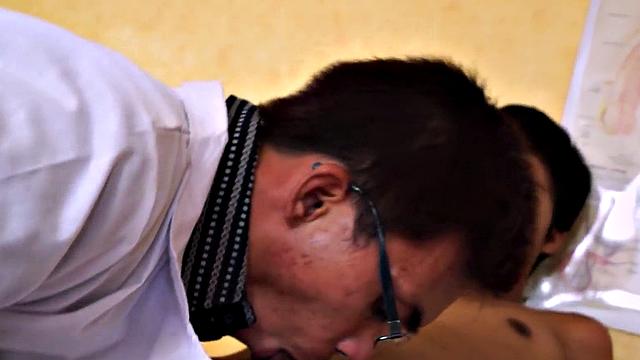 Real enema Asian twink sucked by doctor after check