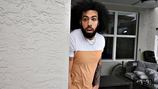 Hot Roommate Gets Full Tour