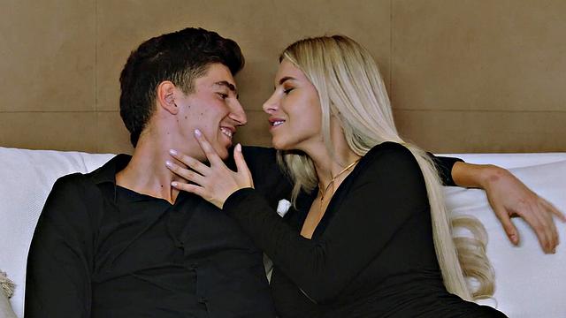 Hot mommy handles her guest with a suck in the kitchen. Enjoy the full HD sex scene!