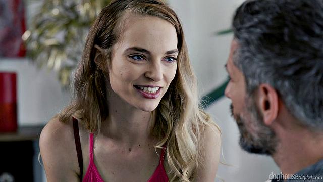 Лана Шарапова заманивает босса домой и выжимает из него сперму до капли прямо в себя - яркий офисный трах с глубоким проникновением и мощной кремпай развязкой.