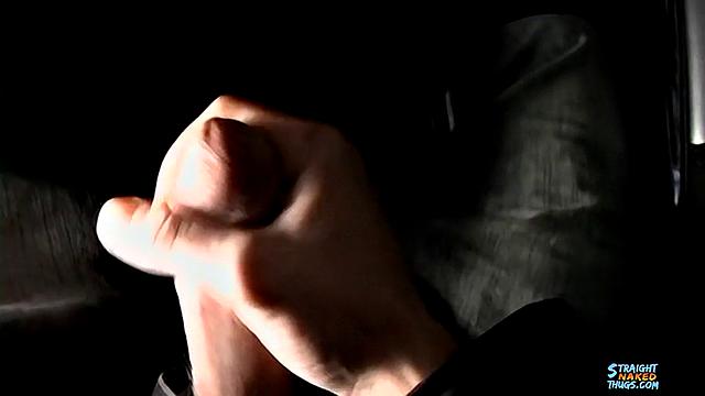 Стрейты дрочат в машине и кончают на публике - Били да Кидд и Уайли