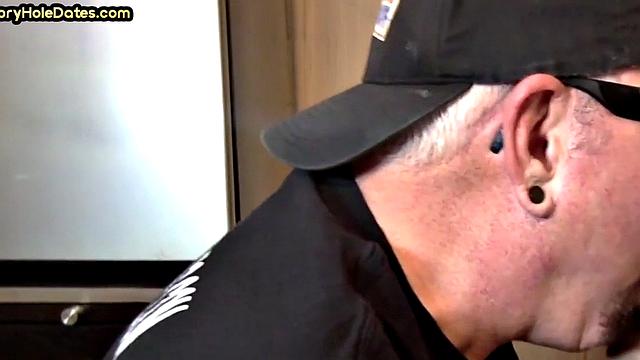 Greedy DILF sucks gloryhole dick in homemade closeup