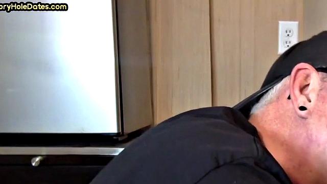 Greedy DILF sucks gloryhole dick in homemade closeup