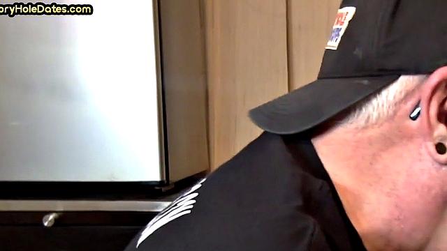 Greedy DILF sucks gloryhole dick in homemade closeup