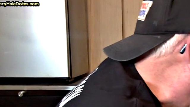 Greedy DILF sucks gloryhole dick in homemade closeup