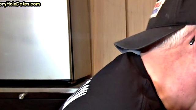 Greedy DILF sucks gloryhole dick in homemade closeup