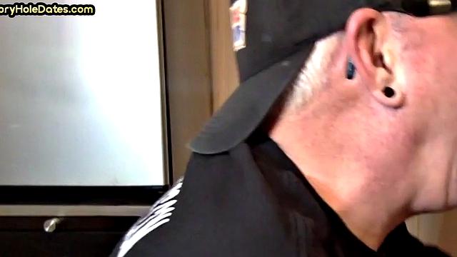 Greedy DILF sucks gloryhole dick in homemade closeup