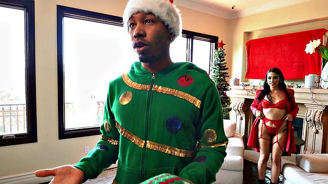 Hot chick in high heels takes it from behind while kissing and getting her trimmed pussy licked