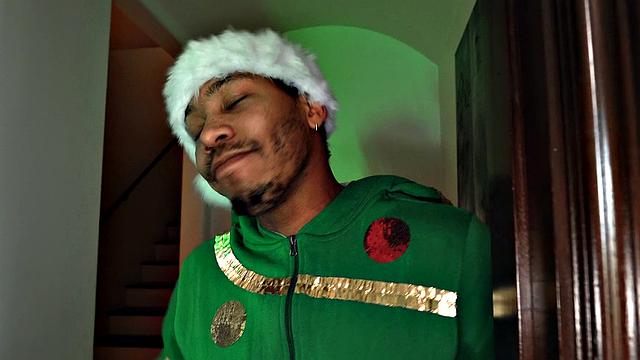 Hot chick in high heels takes it from behind while kissing and getting her trimmed pussy licked