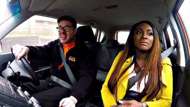 Curvy Nubian gets pussy pounded in the car by driving tutor