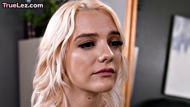 Gushing lesbians fingering