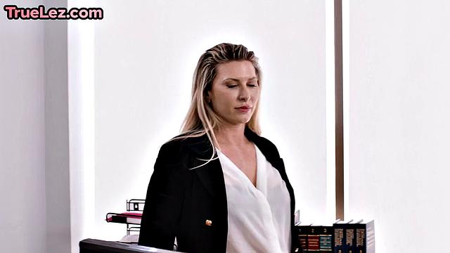 Gushing lesbians fingering