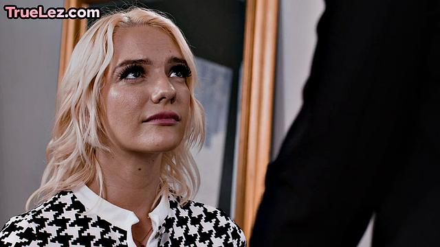 Gushing lesbians fingering