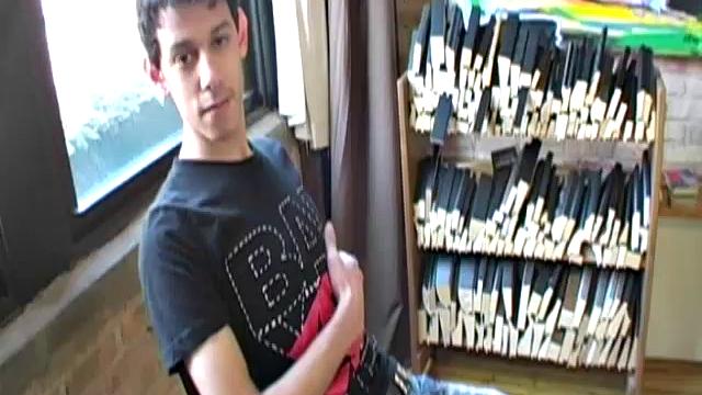 Брэндон Сайлер срывает маску паиньки и рвет в постели без пощады