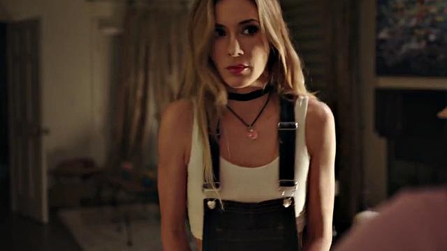 Ginger trans dyke licking girlfriend's pussy before bj and sex