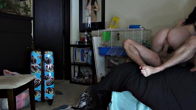 Deepthroat bigtits inked slut rides BWC in amateur video