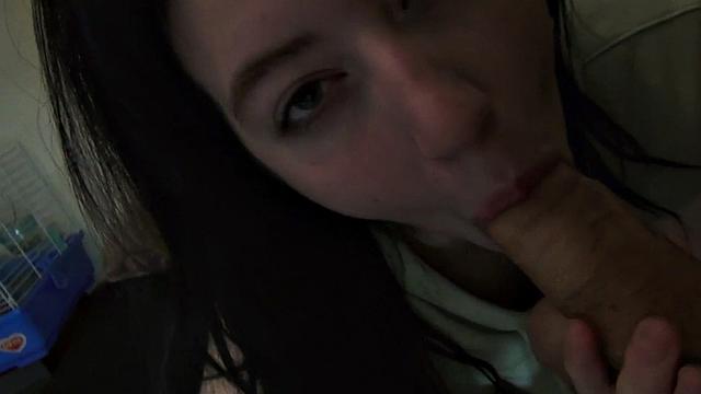 Deepthroat bigtits inked slut rides BWC in amateur video