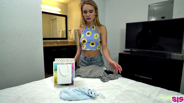 Watch Me Undress - S12:E4