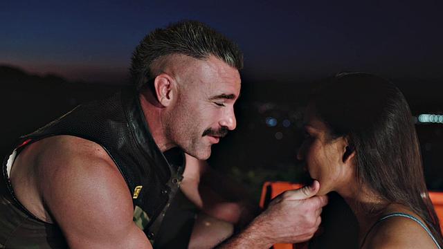 Lana Violet - Suckin' Truckin'