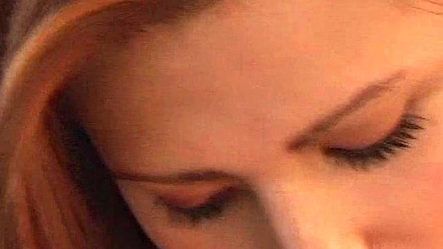 афина медленно раздевается и доводит себя вибратором до экстаза