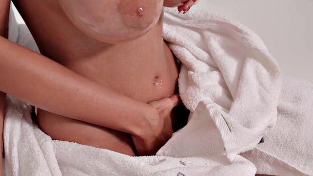 Big-titted lez masseuse scissoring with client