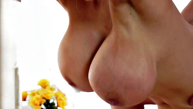 Sandra Star's bathroom romp