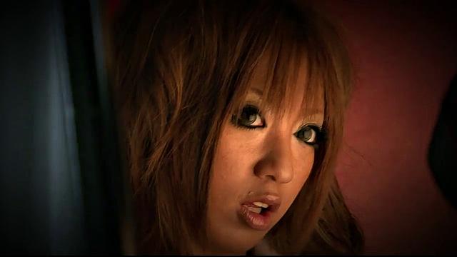 Juri Sawaki rubs big shlong of her boobs