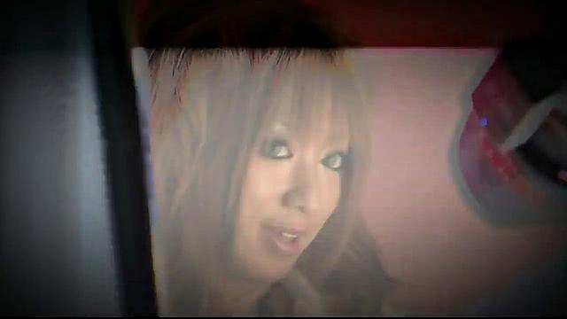 Juri Sawaki rubs big shlong of her boobs