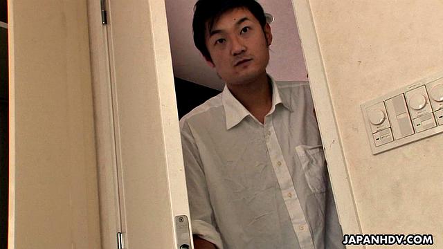 Teen Alice Mizuno tasting step-brother's dong