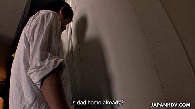 Teen Alice Mizuno tasting step-brother's dong