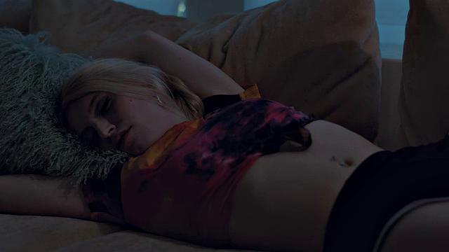 Smalltitted babe barebacked by BF after her deepthroating