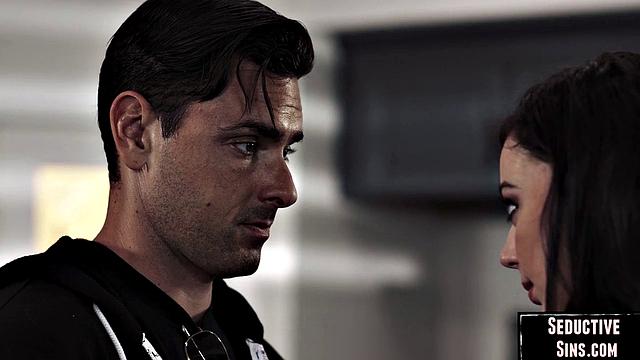 Naughty cute babe gets pussydrilled