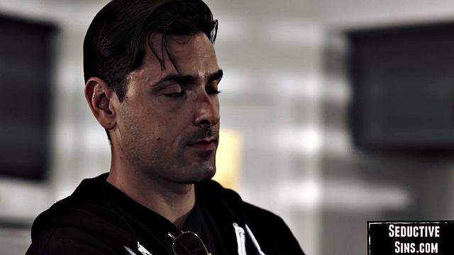 Naughty cute babe gets pussydrilled